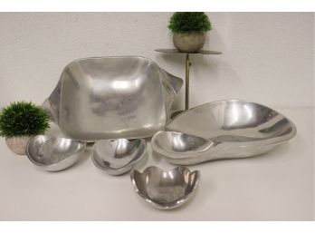 Grouping Of Alloy Dishes Large And Small - Nambe #516 And Nambe #560 Along With 3 Smalls Made In India