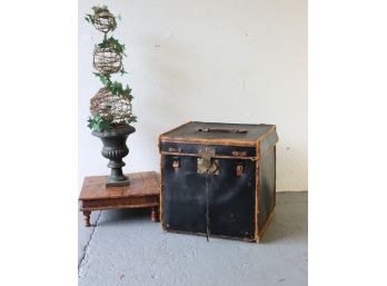 Antique Travel Hat Box - With Lock & Key