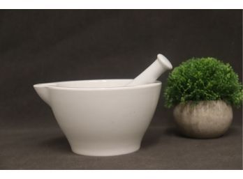 Pillivuyt Porcelain Mortar & Pestle Set