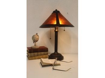 Craftsman-style Amber Mica Desk/Decorative Lamp