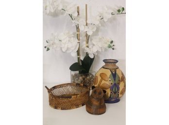 Trio Of Decorative Reed And Wood Decorative Items - Tray, Vase, And A Mouse