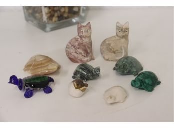 Turtles Vs. Cats - Nine Small Animal Figurines In Marble, Natural Stone, And Glass