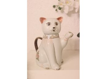 Japanese Maneki Neko Happy Cat Teapot/Covered Pitcher