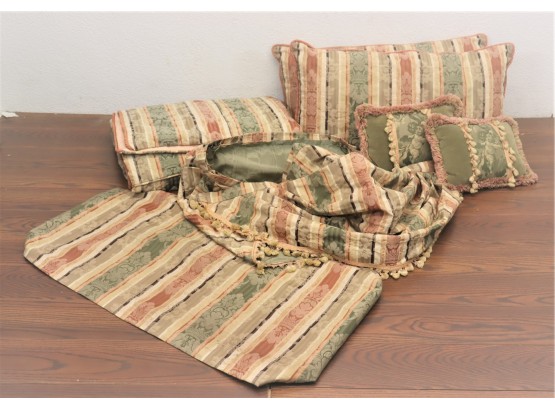 Renaissance Stripe Fringe And Tassle Pillow Set