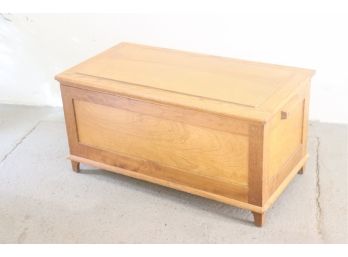 Shaker Style White Oak Blanket Chest With Hinged Flat Top