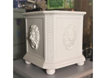 Single Daisa 'Lladro'  Lion Head Octagonal Decorative Planter - 1984