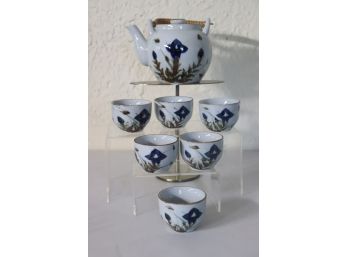 Crackle Glaze Painted Teapot With Wicker Handle And Six Matching Sipper Cups