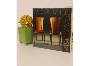 ART/Architecture & Design - Modern Furniture Classics, Miriam Stimpson, Whitney Design Library 1987