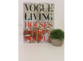 BOOK/Int-Ext Design - Vogue Living: Houses, Gardens, People, Conde Nast/Knopf 2007