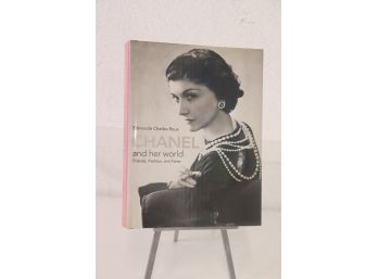 BOOK/Fashion - Coco Chanel & Her World, A Pictorial Biography By  Edmonde Charles-Roux, Vendome Press