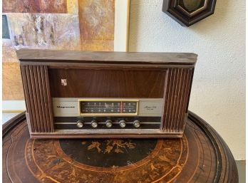 Vintage 1960s Magnavox AM/FM Stereo Radio Wood Body