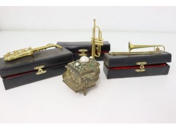 Mini-Brass Section: Trumpet, Trombone, And Sax Miniatures With Appropriate Cases (piano Decoration Only)