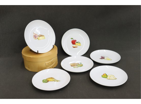 Six Designpac Dessert Plates With Round Wooden Box