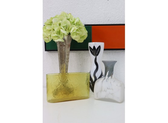 Trio Of Decorative Glass Vases - Including Tulipa From Kosta Boda