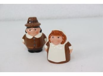 Hello Pilgrims! 2004 Thanksgiving Novelty S & P Shakers From Publix Markets