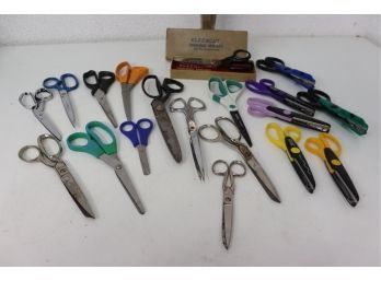 STOP. Don't Even Think Of Running - Giant Group Lot Of Scissors