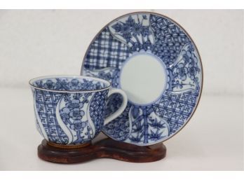 Exquisite Famille Bleu Tea Cup And Saucer On Wooded Presentation Stand