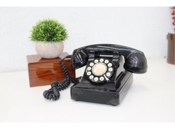 Microtel Phone Corp Model 999 Black Faux-Retro Telephone