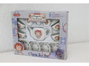 Classic Raggedy Ann And Andy 13 Piece China Tea Set By Schylling In Original Box