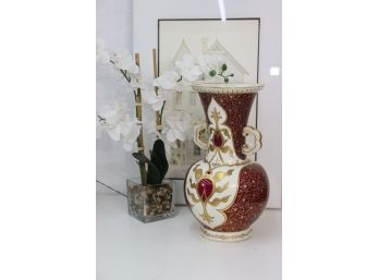 Fine Porcelain Vase Decorated In Oxblood And Gold - Color Mark And Two Stamps On Bottom
