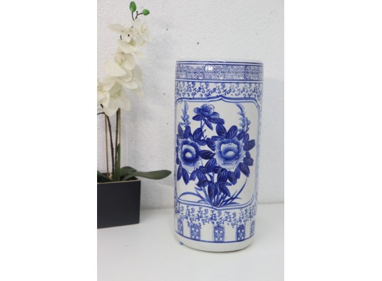 Blue And White Porcelain Cylinder Umbrella Stand