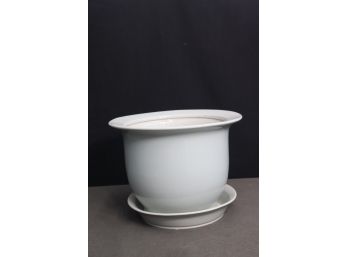Unbearably White Glazed Planter With Drip Saucer