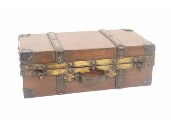Decorative Wood Box Styles As Vintage Steamer Trunk