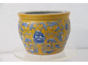 Striking Blue & White On Yellow Ground Porcelain Jardinire
