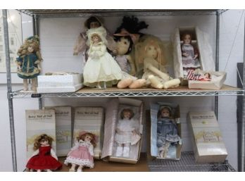 Double Shelf Tres Mignonne Lot Of Collector Dolls