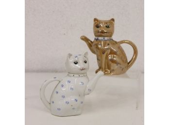 Pair Of Vintage Small Maneki-Neco Inspired Kitty Cat Ceramic Pitchers