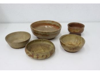 Group Lot Of Four Hand-thrown Ochre Stoneware Studio Ceramic Bowls