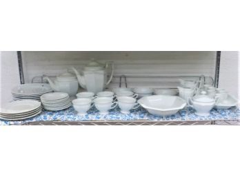Splendid Porcelain Group Lot Of Rosenthal Maria White Dinnerware & Serveware (incomplete Set)