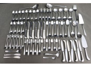 99 Pieces Vintage MCM Supreme Cutlery Co Liberty Bell/Belle Pattern Flatware