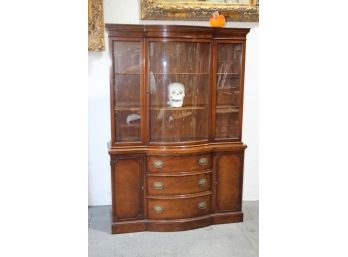 Drexel American Federal Style Mahogany, Glass, And Brass China Cabinet