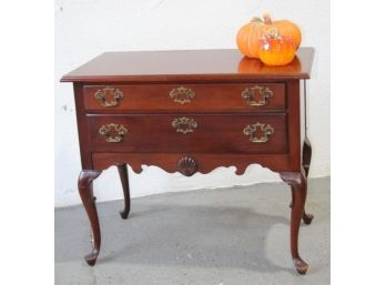 Mahogany Lowboy With Shell Carving On Shaped Apron Cabriole Legs