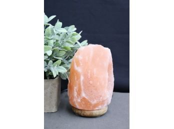Natural Himalayan Pink Salt Rock Crystal Table Lamp
