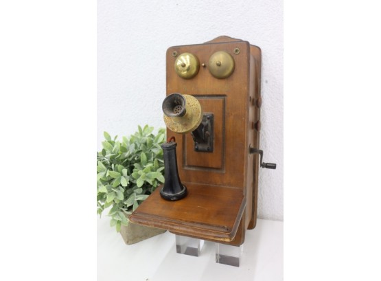 Vintage The Country Belle Reproduction Wall Telephone Tube Radio