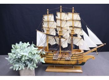 Spanish Galleon Tall Ship Three Mast Multi-Sail Wood Model
