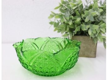 Vintage Emerald Green Pressed Glass Spear And Sphere Pattern Bowl