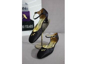 Pair Of Vintage Dal Co Black  Low Heel Shoes -size 6