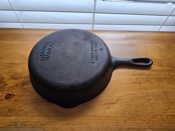 Wagner Ware 8' Cast Iron Skillet