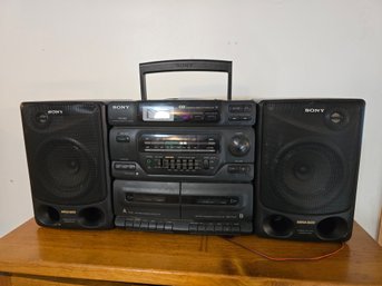 Sony CFD-560 AM/FM Radio Boombox CD Player Cassette Deck