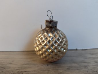 Vintage Shiny Brite Waffle Golf Ball Blown Glass Ornament With Pink Ombre Used