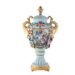 Transcending Trends: Porcelain Urn With Timeless Baroque Elegance