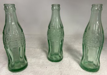 Antique Coca Cola Bottles Pressed In Hartford CT Lot Of 3 With Antique Bottle Holder