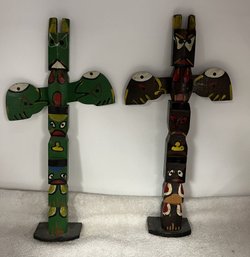 2 Vintage Everglades Indian Hand Carved Souvenir Totem Pole Collectibles (Green & Brown)