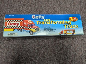 Getty 2000 Transforming Truck - Tractor Trailor