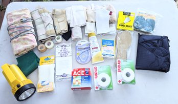RED CROSS Emergency Response Pack, Health Items, Emergency Items And More!  Local Pick-up Only
