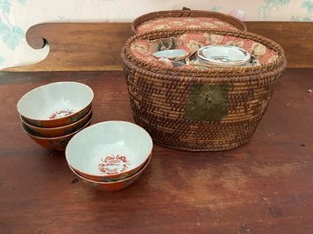 Famille Rose Chinese Export Antique Teapot & Cups In Wicker Case