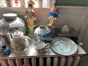 Large Lot Asian Porcelain Chinese Export Jar Etc Various Conditions